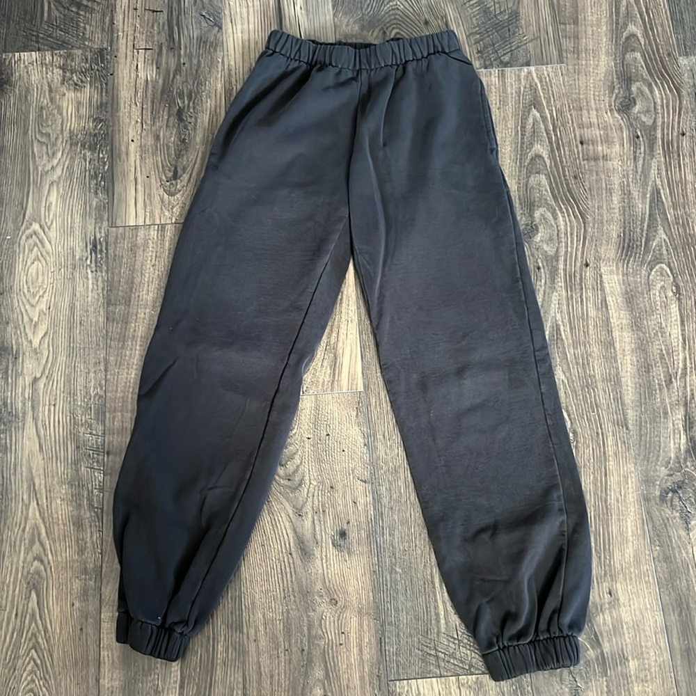 BRANDY MELVILLE SWEATPANTS OS BLACK